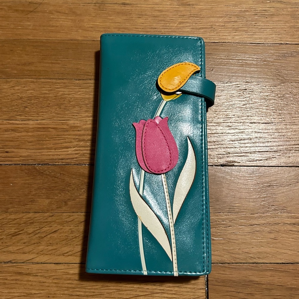Adsa woman’s wallet